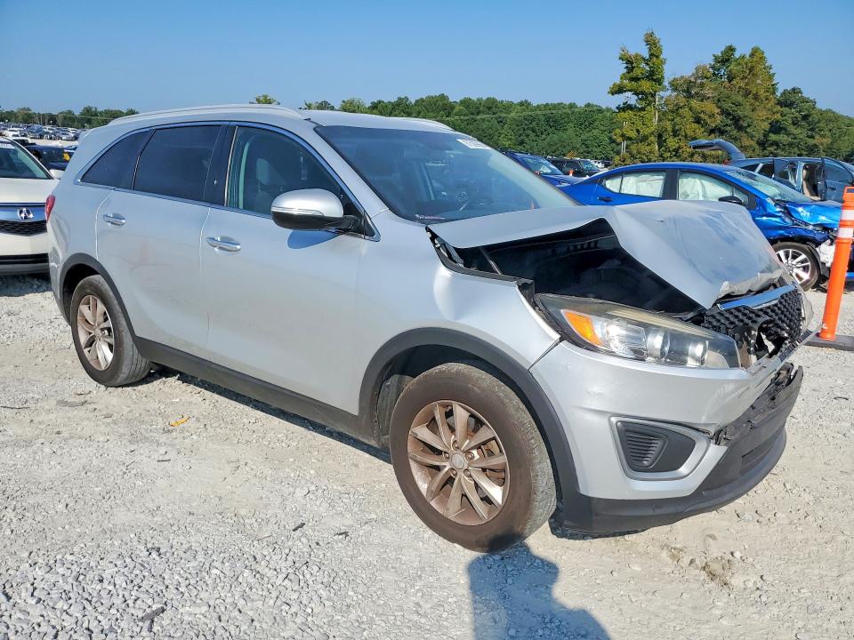 Zdjęcie 4 z aukcji – 2017 KIA SORENTO z VIN 5XYPG4A37HG260668