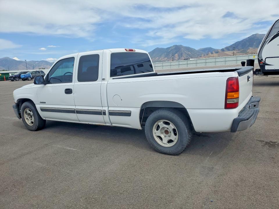 Photo 2 from auction – 2001 CHEVROLET SILVERADO with VIN 1GCEC19V31Z150456