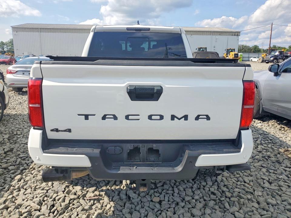 Photo 6 from auction – 2024 TOYOTA TACOMA with VIN 3TMLB5JN4RM003315