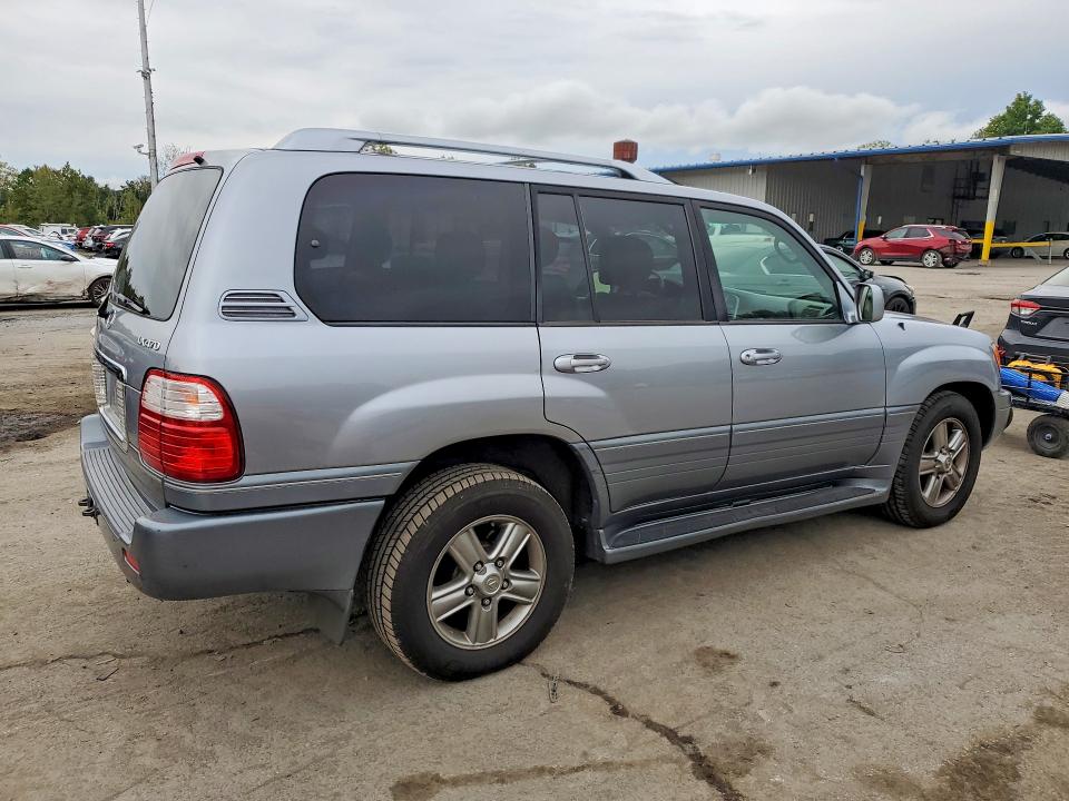 Zdjęcie 3 z aukcji – 2005 LEXUS LX z VIN JTJHT00W954000977