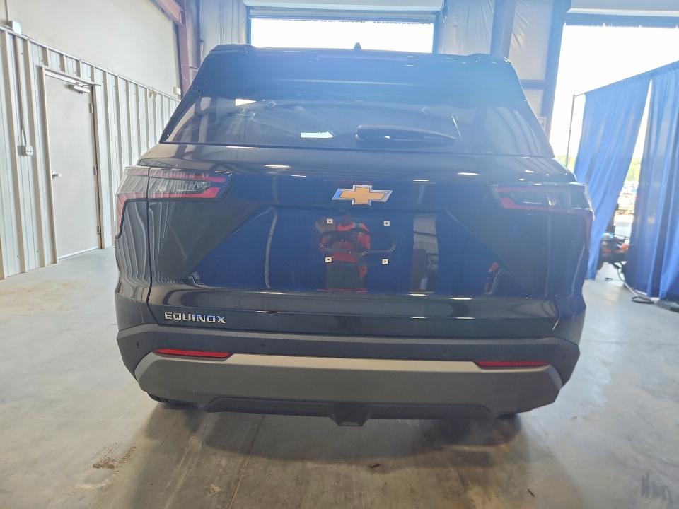 Photo 6 from auction – 2026 CHEVROLET EQUINOX with VIN 3GNAXHEG9TL345112