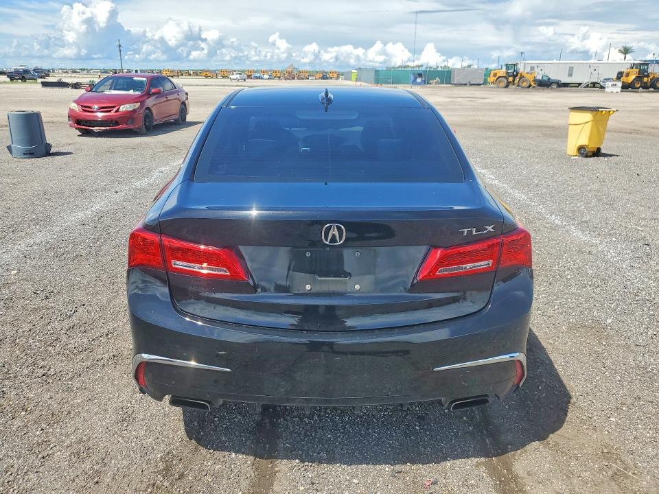 Photo 6 from auction – 2020 ACURA TLX with VIN 19UUB2F44LA000682