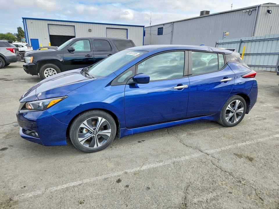 NISSAN LEAF 2022 with VIN 1N4AZ1CV8NC555023 - Photo from auction