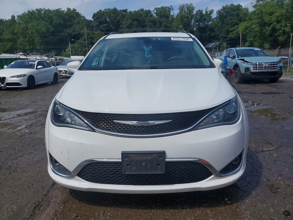 Photo 5 from auction – 2019 CHRYSLER PACIFICA with VIN 2C4RC1BG0KR554436