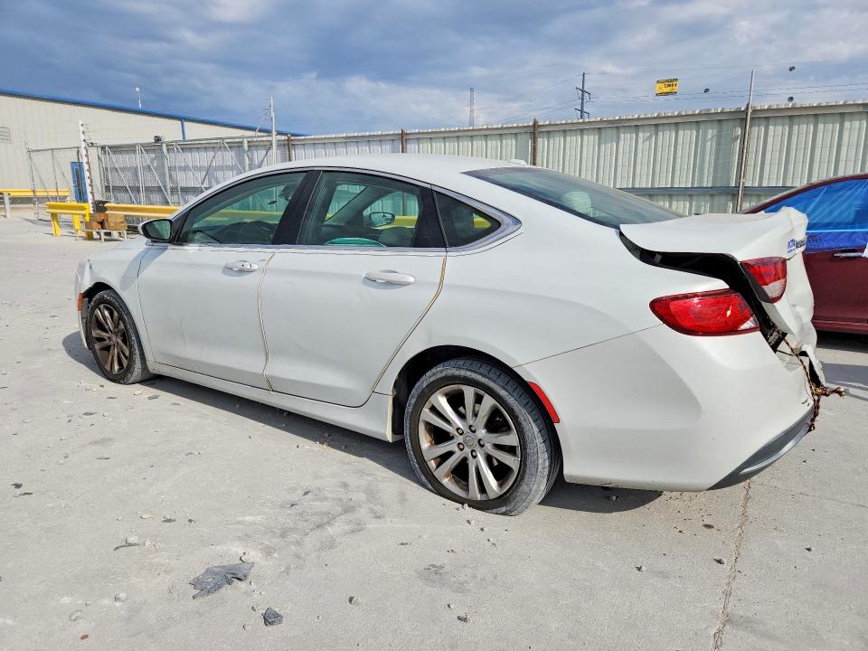 Фото 2 с аукциона – 2015 CHRYSLER 200 с VIN 1C3CCCAB3FN652908
