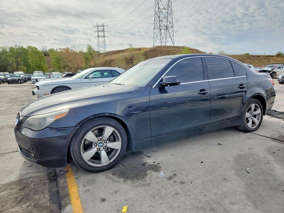 BMW 530 2004 con VIN WBANA73534B062647 - Foto de la subasta