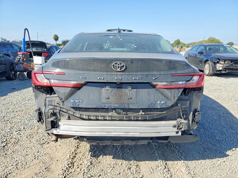 Zdjęcie 6 z aukcji – 2026 TOYOTA CAMRY z VIN 4T1DAACK2TU214370