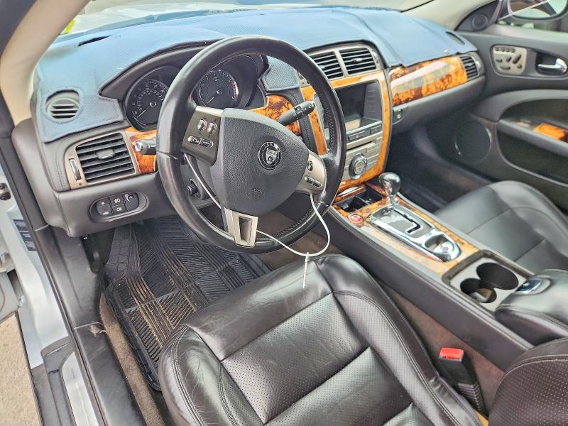 Снимка 8 от търг – 2008 JAGUAR XK с VIN SAJWA44B985B20330