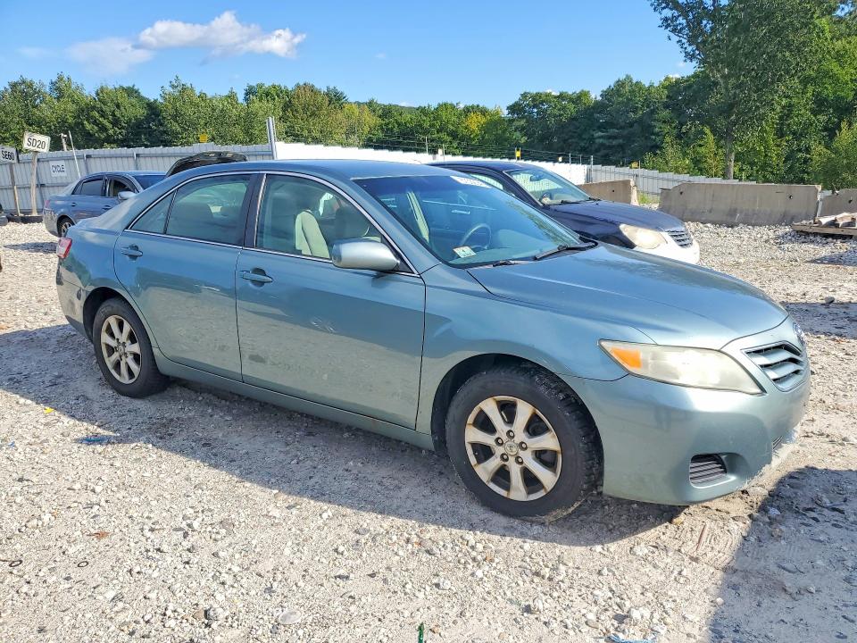 Снимка 4 от търг – 2011 TOYOTA CAMRY с VIN 4T1BF3EK1BU658937