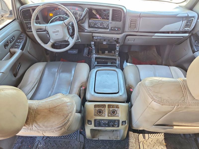 Photo 8 from auction – 2002 GMC DENALI with VIN 1GKFK66U92J269309