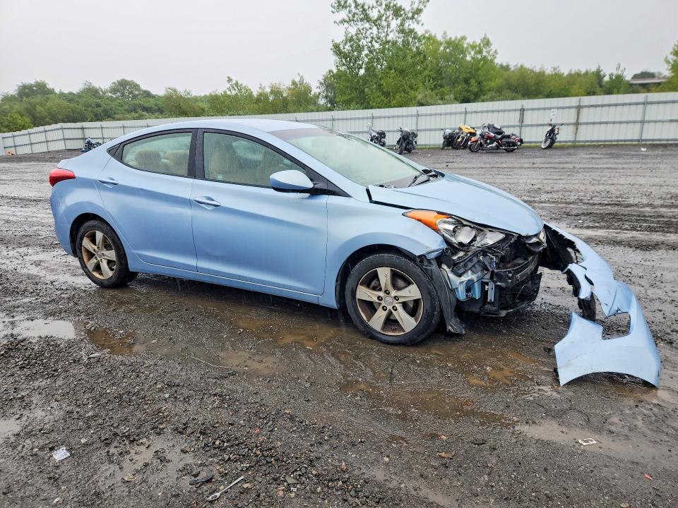 Photo 4 from auction – 2011 HYUNDAI ELANTRA with VIN KMHDH4AE5BU105393