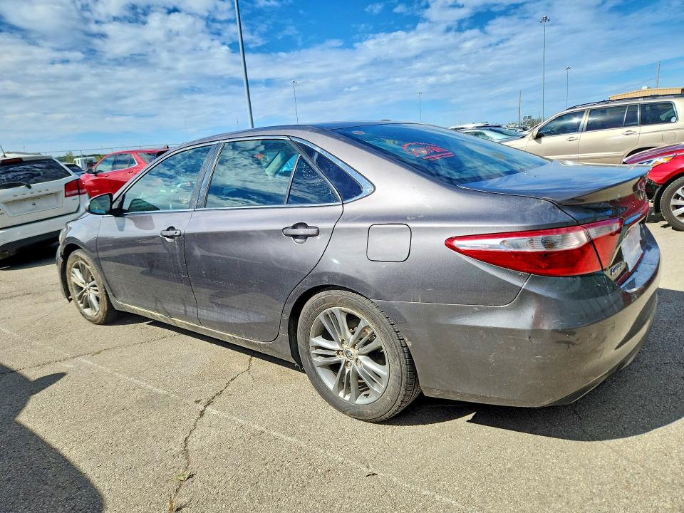Снимка 2 от търг – 2016 TOYOTA CAMRY с VIN 4T1BF1FK0GU565790