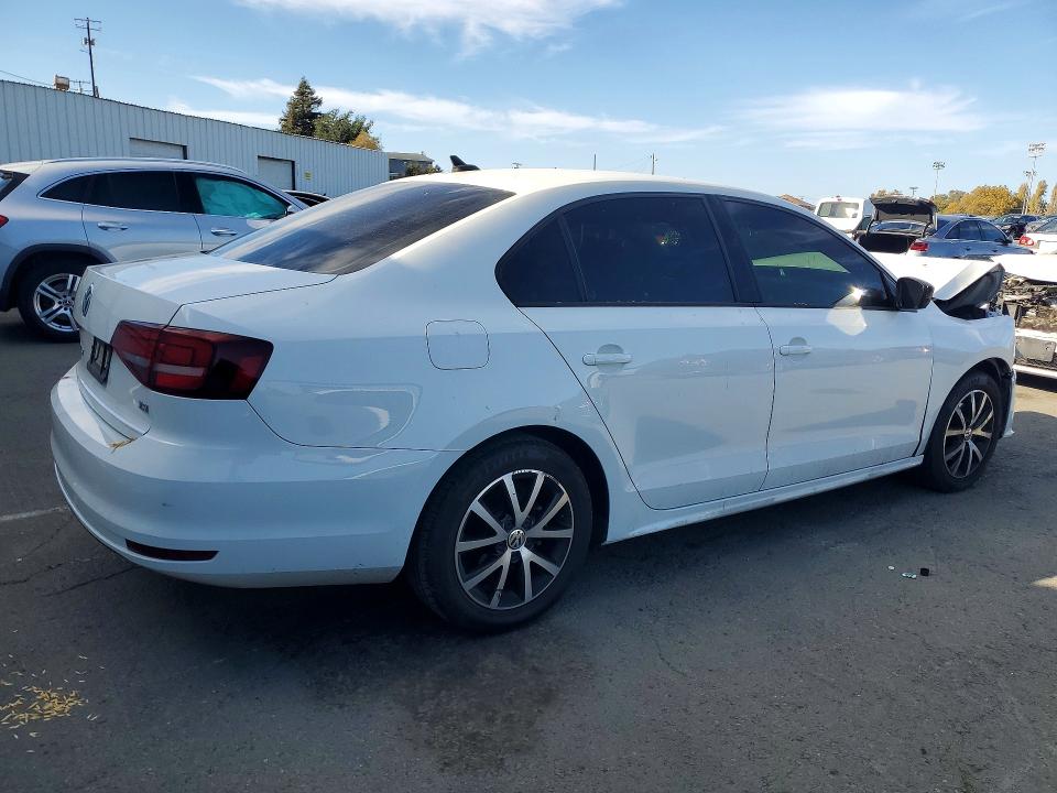 Photo 3 from auction – 2016 VOLKSWAGEN JETTA with VIN 3VWD67AJ0GM217701