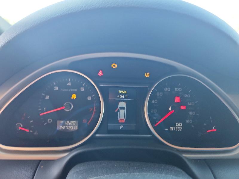 Zdjęcie 9 z aukcji – 2015 AUDI Q7 z VIN WA1DGAFE9FD030664