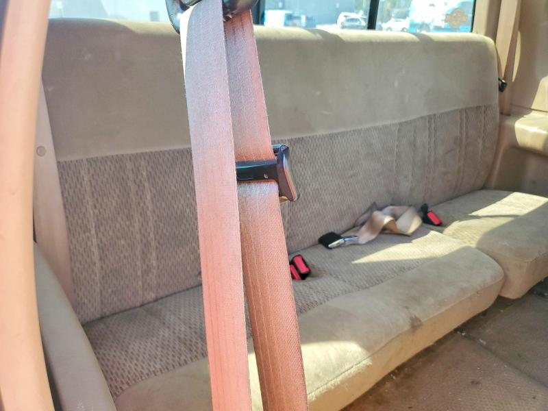 Photo 10 from auction – 1998 FORD F150 with VIN 2FTZX0769WCA52029