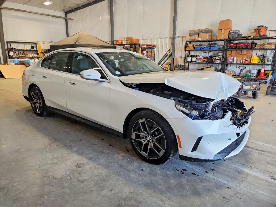 Zdjęcie 4 z aukcji – 2027 BMW 530 z VIN WBA53FJ00VCY28079