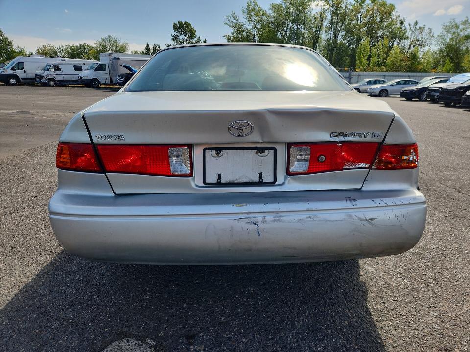 Снимка 6 от търг – 2000 TOYOTA CAMRY с VIN JT2BG22K5Y0530984