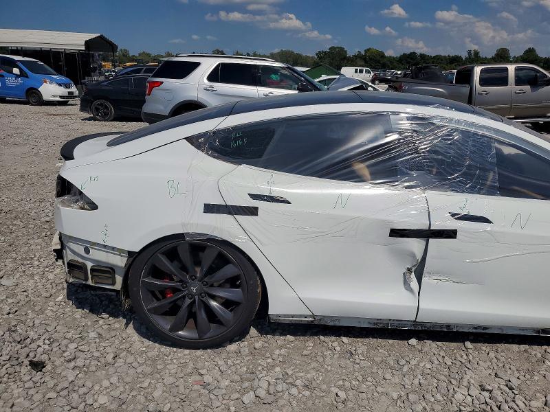 Foto 10 de la subasta – 2015 TESLA MODEL S con VIN 5YJSA1H22FFP74956