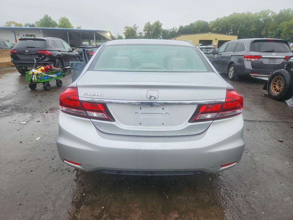 Снимка 6 от търг – 2013 HONDA CIVIC с VIN 19XFB2F52DE221048