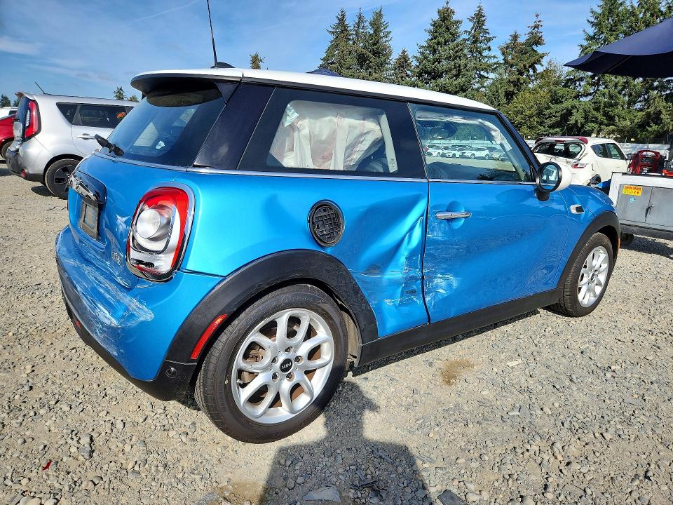Foto 3 de la subasta – 2019 MINI COOPER con VIN WMWXP5C56K2H96405