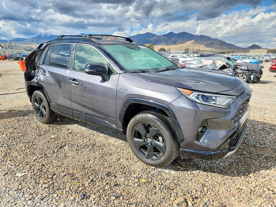 Photo 4 from auction – 2019 TOYOTA RAV4 with VIN JTMEWRFV9KJ017002