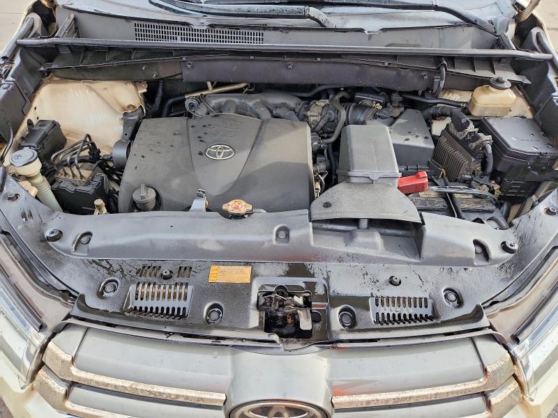 Photo 12 from auction – 2019 TOYOTA HIGHLANDER with VIN 5TDDZRFH0KS742343