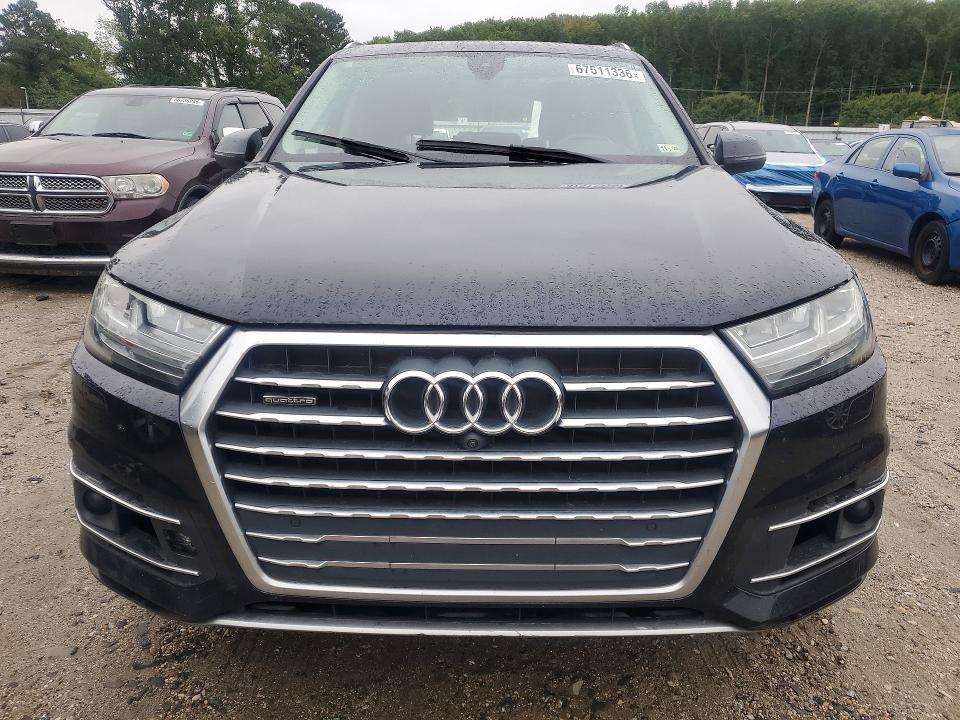 Foto 5 de la subasta – 2017 AUDI Q7 con VIN WA1VAAF71HD044729
