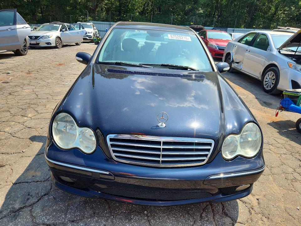 Photo 5 from auction – 2007 MERCEDES-BENZ C with VIN WDBRF52H97A937860