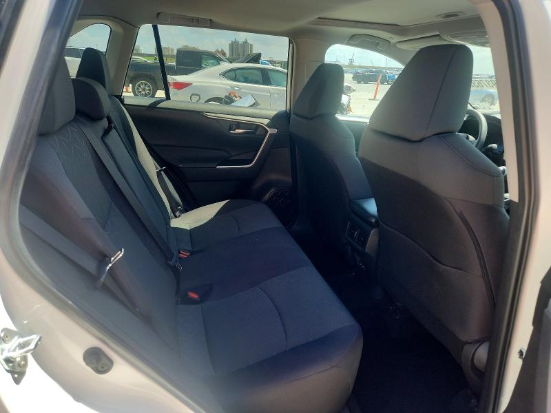 Photo 11 from auction – 2024 TOYOTA RAV4 with VIN 2T3W1RFV2RC268864