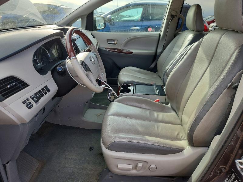 Снимка 7 от търг – 2014 TOYOTA SIENNA с VIN 5TDDK3DC3ES076768