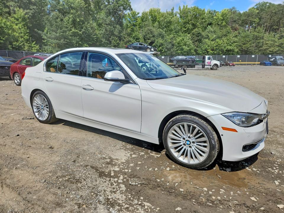 Zdjęcie 4 z aukcji – 2015 BMW 328 z VIN WBA3B3C50FJ983732