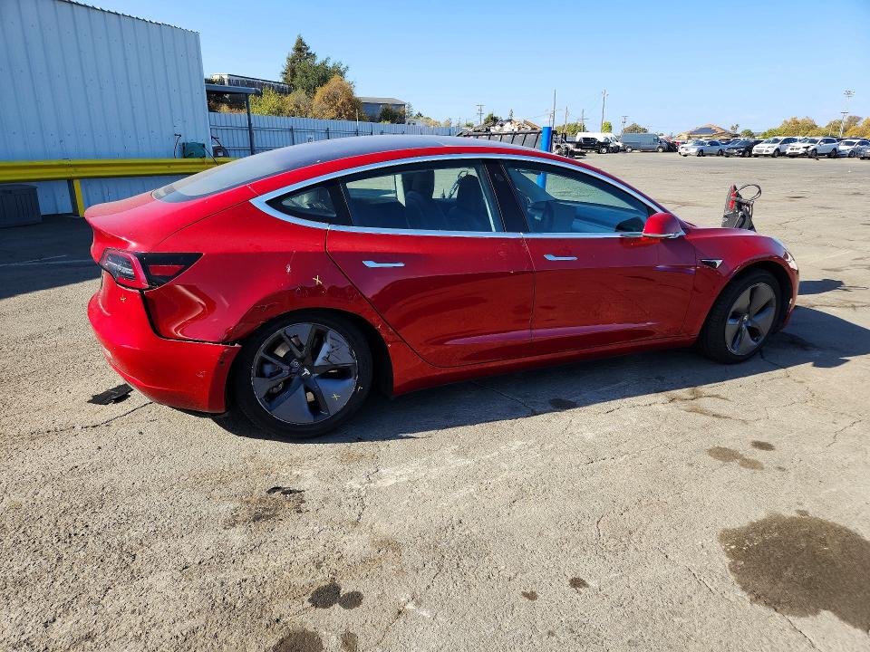 Foto 3 de la subasta – 2018 TESLA MODEL 3 con VIN 5YJ3E1EA3JF011678