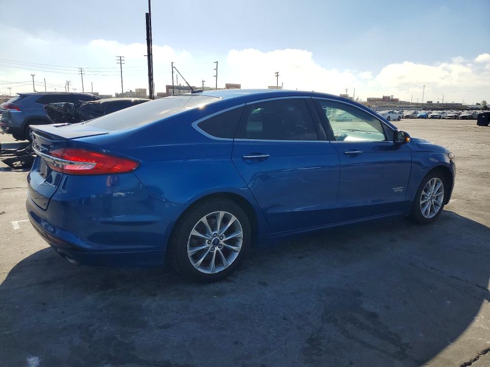Photo 3 from auction – 2017 FORD FUSION with VIN 3FA6P0SU9HR180537