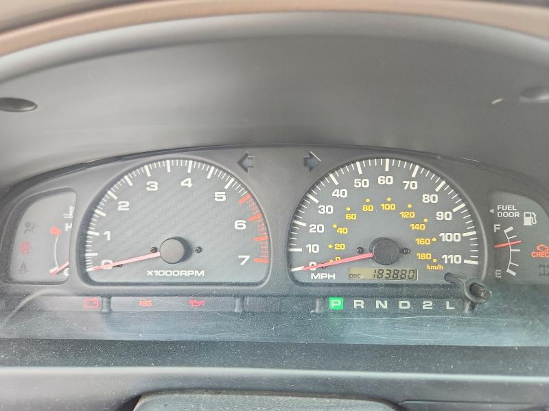 Photo 9 from auction – 2000 TOYOTA 4RUNNER with VIN JT3GN86R9Y0141718