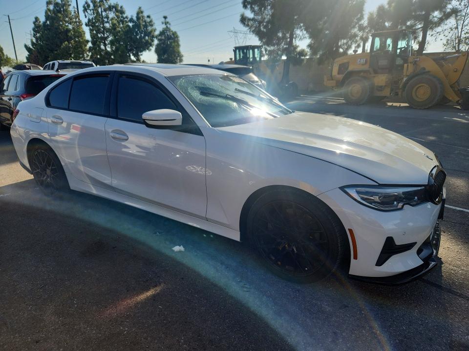 Снимка 4 от търг – 2022 BMW 330I с VIN 3MW5R1J02N8C51175