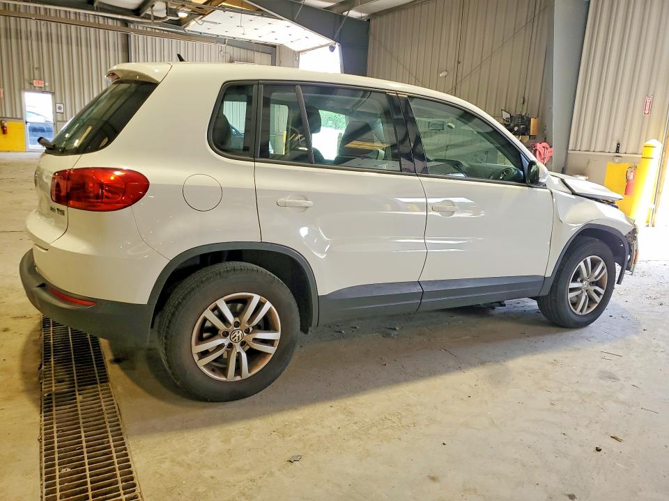 Снимка 3 от търг – 2013 VOLKSWAGEN TIGUAN с VIN WVGAV3AX4DW611019