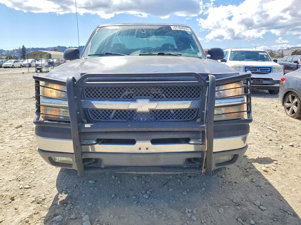 Photo 5 from auction – 2003 CHEVROLET SILVERADO with VIN 2GCEK19T031148774