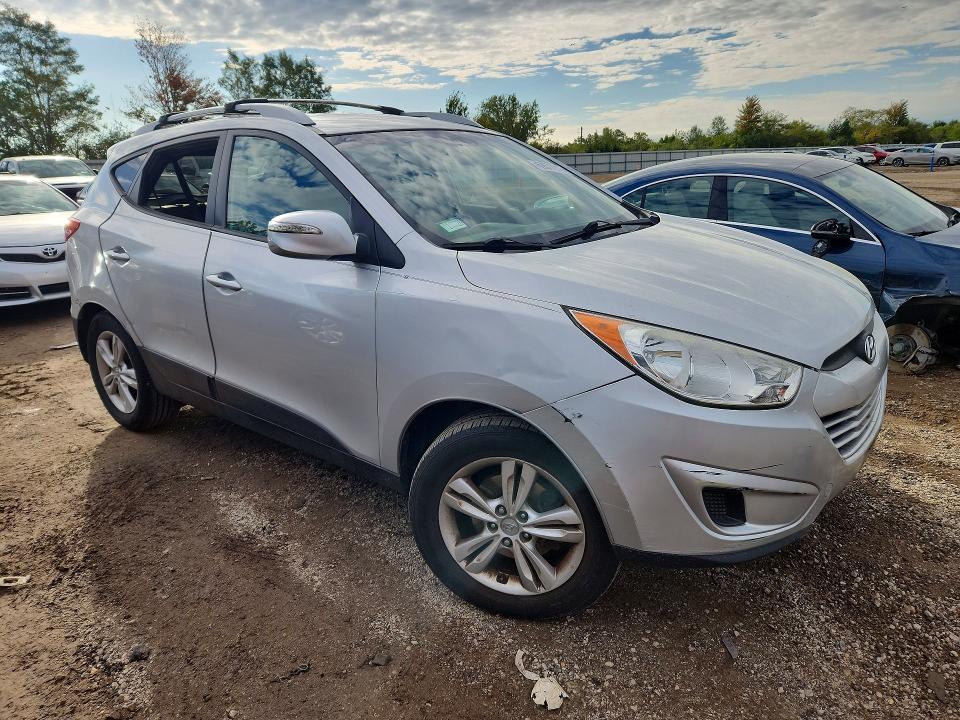 Photo 4 from auction – 2012 HYUNDAI TUCSON with VIN KM8JU3AC5CU400289