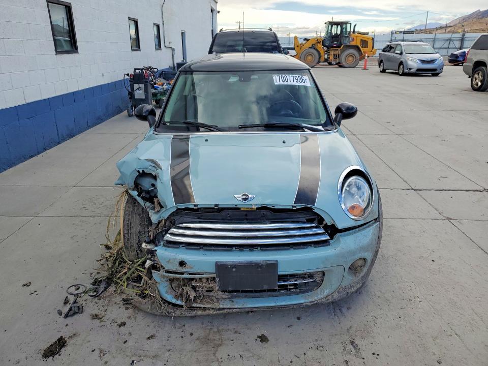 Foto 5 de la subasta – 2013 MINI COOPER con VIN WMWSU3C50DT548541