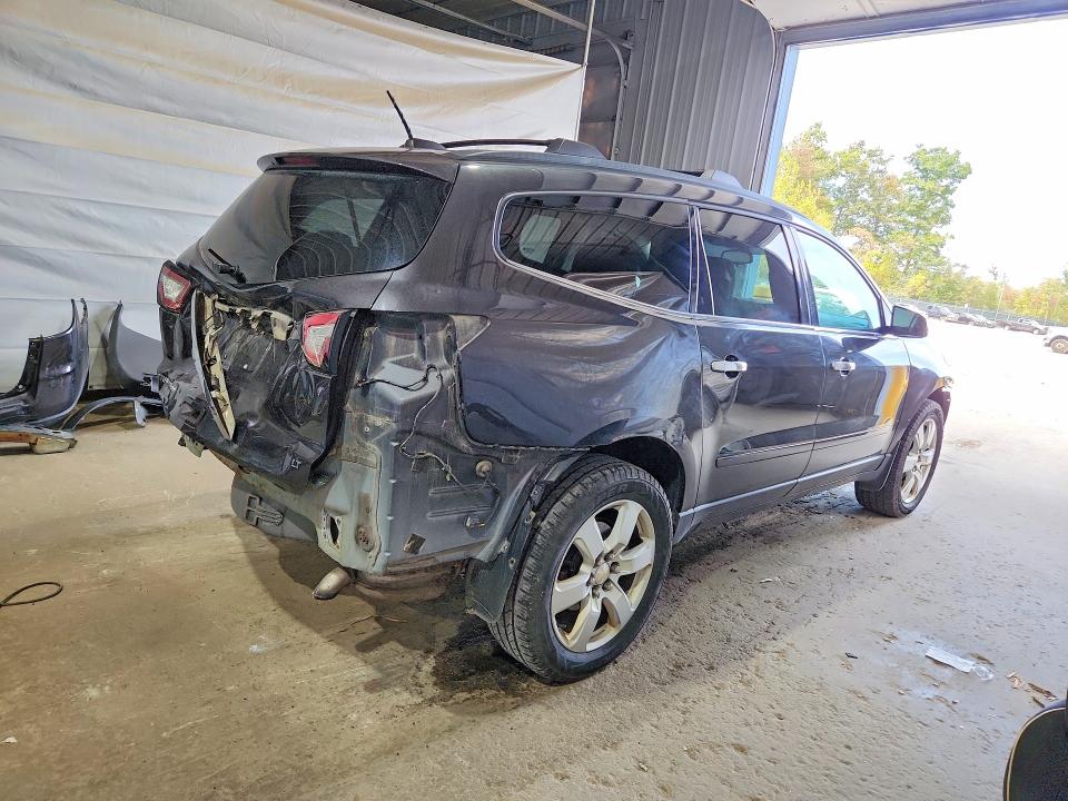 Photo 3 from auction – 2017 CHEVROLET TRAVERSE with VIN 1GNKVGKDXHJ151976