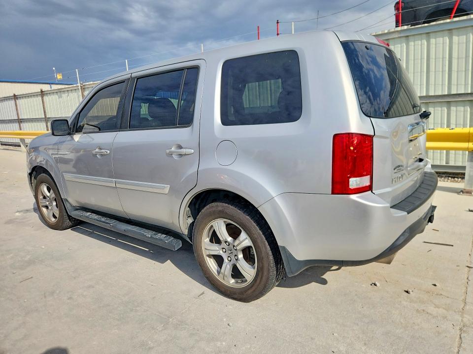 Photo 2 from auction – 2014 HONDA PILOT with VIN 5FNYF3H59EB014345
