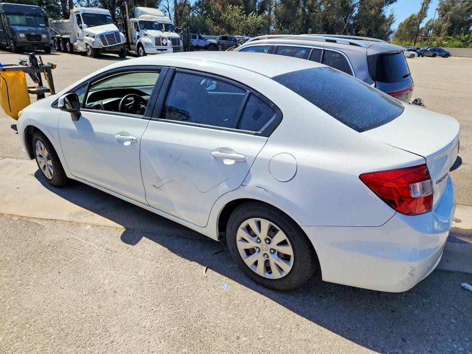 Photo 2 from auction – 2012 HONDA CIVIC with VIN 19XFB2F58CE381160