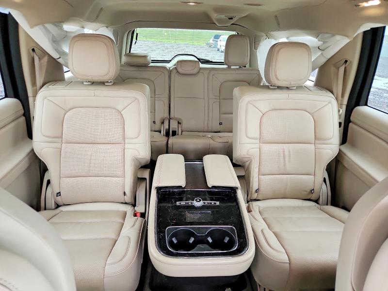 Photo 10 from auction – 2018 LINCOLN NAVIGATOR with VIN 5LMJJ3LT1JEL22233
