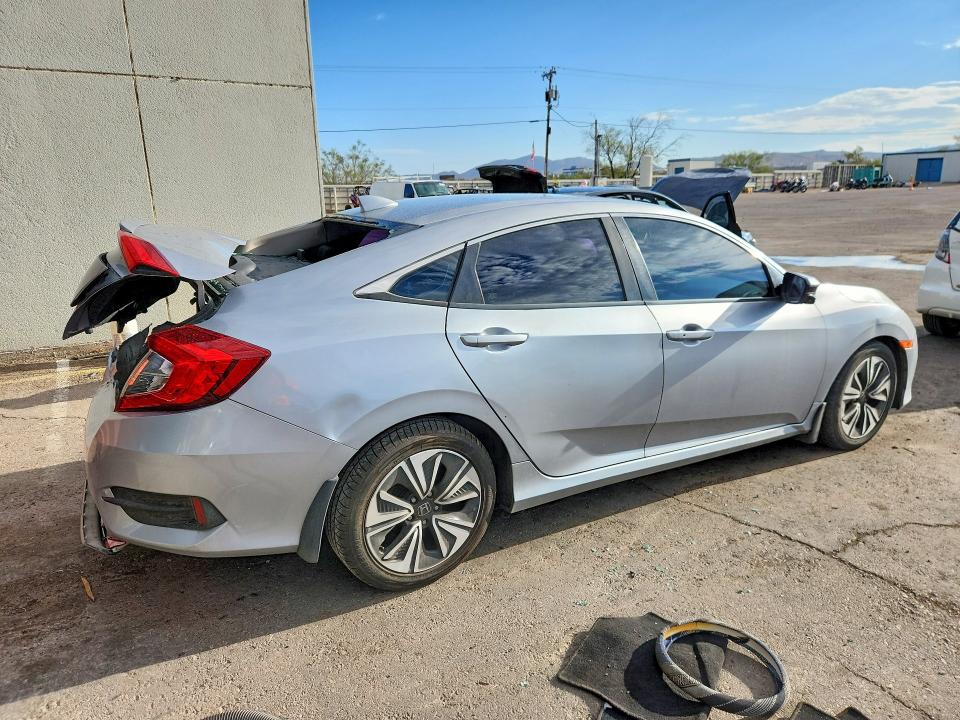 Photo 3 from auction – 2016 HONDA CIVIC with VIN 19XFC1F3XGE001554