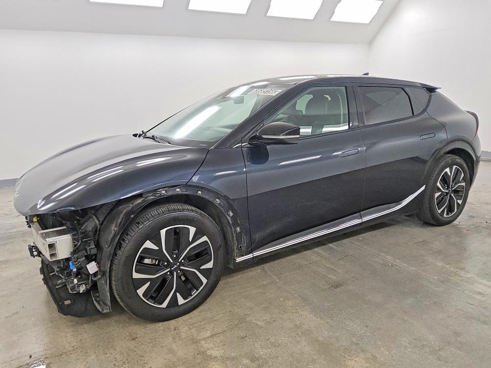 KIA EV6 2023 with VIN KNDC34LA5P5149968 - Photo from auction
