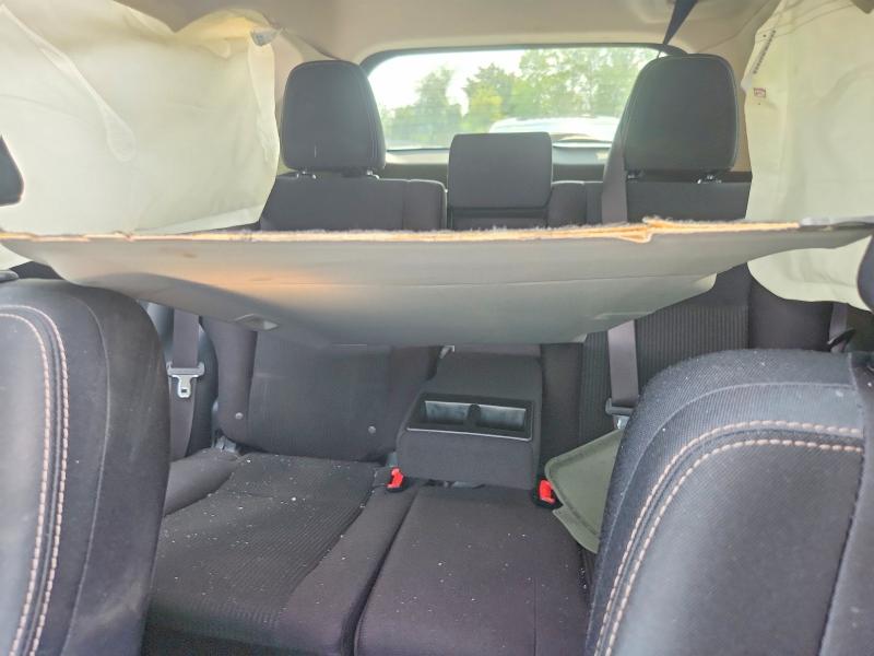 Photo 10 from auction – 2015 TOYOTA RAV4 with VIN JTMRFREV3FJ049372