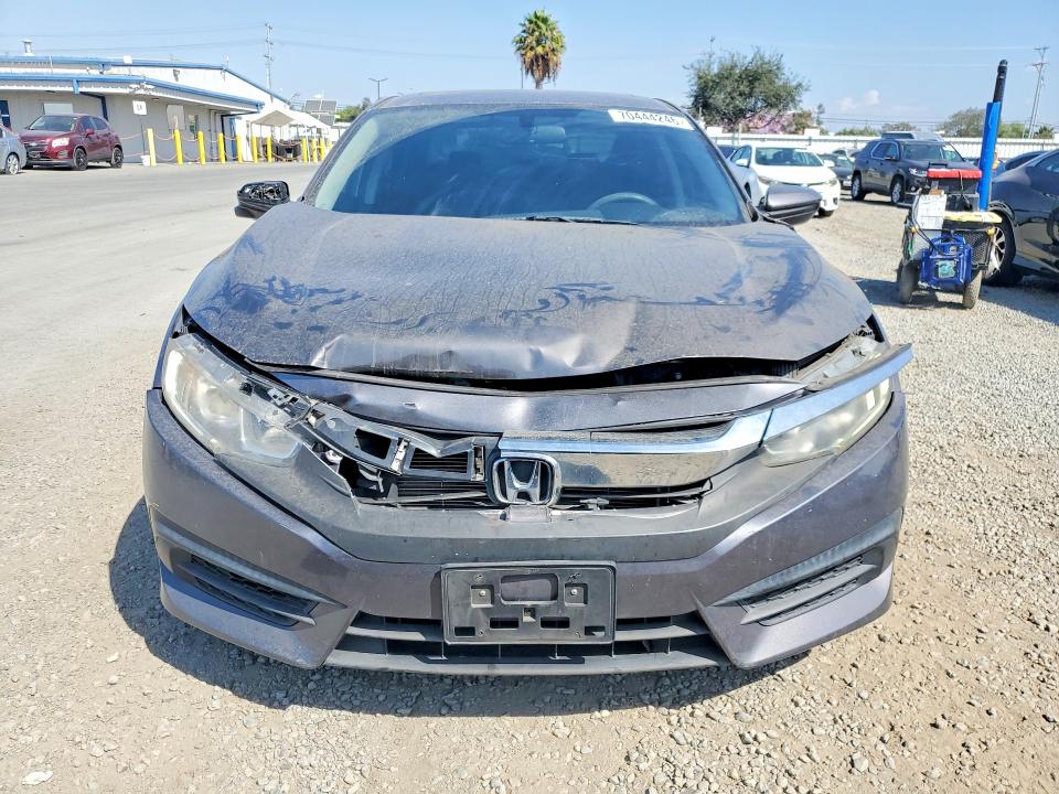 Photo 5 from auction – 2016 HONDA CIVIC with VIN 2HGFC2F78GH573303