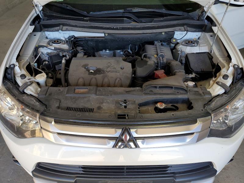 Photo 12 from auction – 2015 MITSUBISHI OUTLANDER with VIN JA4AZ3A36FZ003939