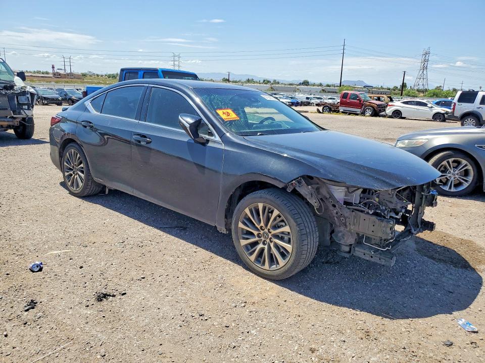 Photo 4 from auction – 2021 LEXUS ES with VIN 58ADA1C17MU005286