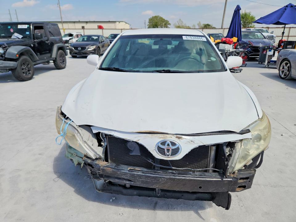 Photo 5 from auction – 2010 TOYOTA CAMRY with VIN 4T1BF3EK4AU536331